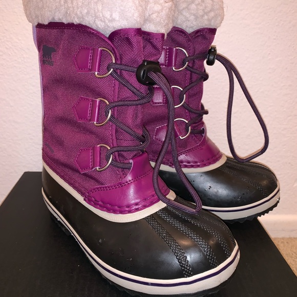 Kids-SOREL Snow boots in GREAT condition. WITH BOX - Picture 11 of 11